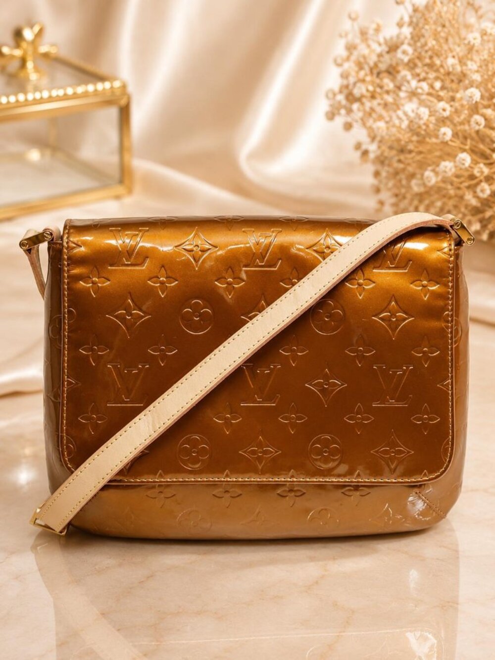 Authentic Louis Vuitton Thompson Street Bronze Vernis Patent Leather Crossbody